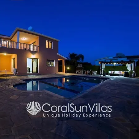 빌라 Family Short Walk To Coral Bay Strip 5 Min And Pub, Shops Etc 페이야