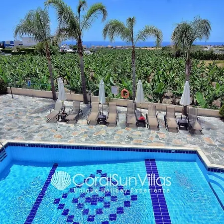 Family Short Walk To Coral Bay Strip 5 Min And Pub, Shops Etc Villa