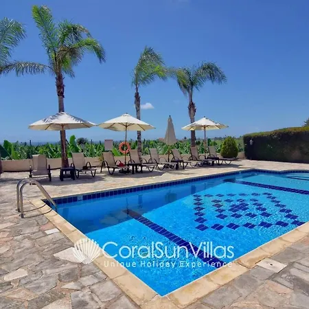 빌라 Family Short Walk To Coral Bay Strip 5 Min And Pub, Shops Etc