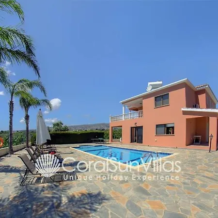 Family Short Walk To Coral Bay Strip 5 Min And Pub, Shops Etc *