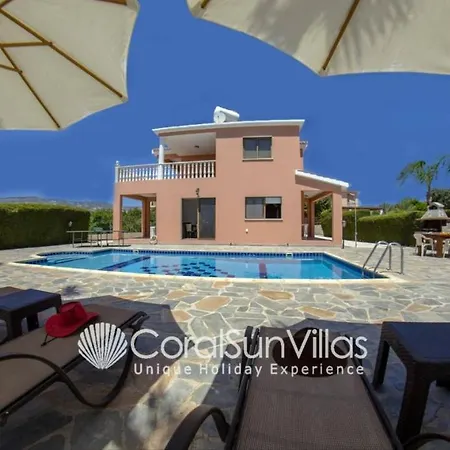 빌라 Family Short Walk To Coral Bay Strip 5 Min And Pub, Shops Etc 페이야