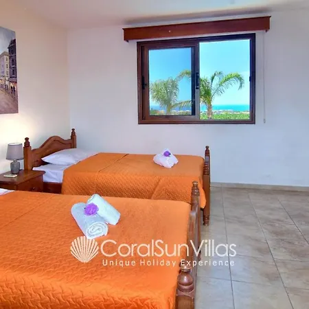 Family Short Walk To Coral Bay Strip 5 Min And Pub, Shops Etc * 페이야