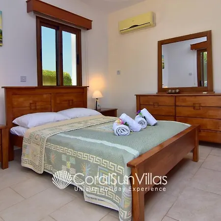 Villa Family Short Walk To Coral Bay Strip 5 Min And Pub, Shops Etc Péjia