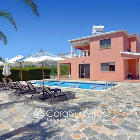 Family Short Walk To Coral Bay Strip 5 Min And Pub, Shops Etc Villa