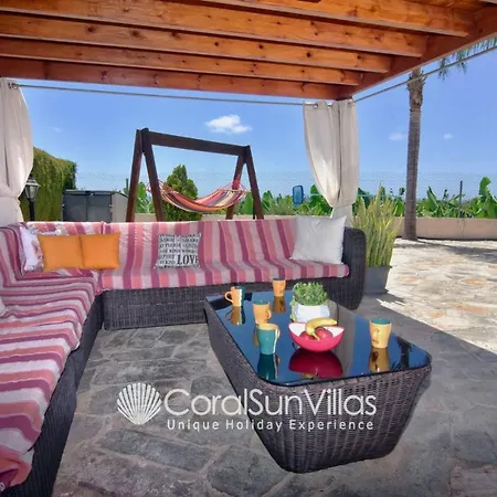 Family Short Walk To Coral Bay Strip 5 Min And Pub, Shops Etc *