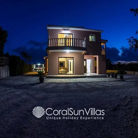 Вилла Family Short Walk To Coral Bay Strip 5 Min And Pub, Shops Etc