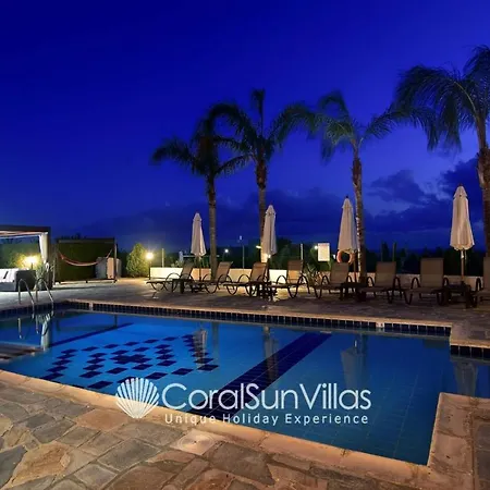 Family Short Walk To Coral Bay Strip 5 Min And Pub, Shops Etc فيلة بييا