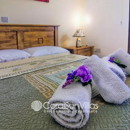 فيلة Family Short Walk To Coral Bay Strip 5 Min And Pub, Shops Etc *