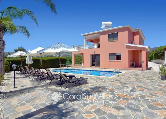 Family Short Walk To Coral Bay Strip 5 Min And Pub, Shops Etc Villa