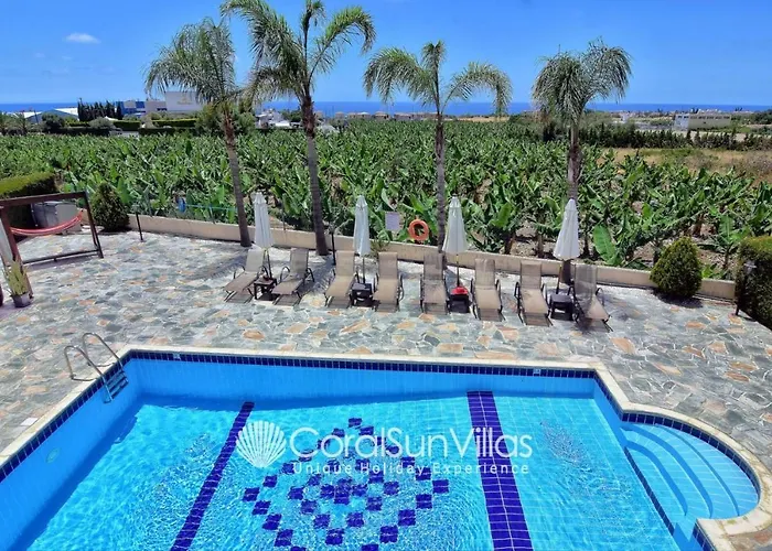 Family Short Walk To Coral Bay Strip 5 Min And Pub, Shops Etc Villa