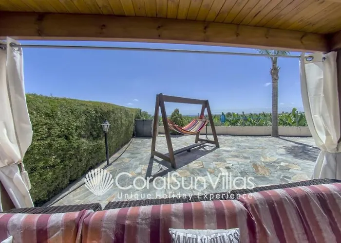 Villa Family Short Walk To Coral Bay Strip 5 Min And Pub, Shops Etc Pégeia