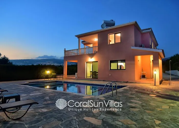 Family Short Walk To Coral Bay Strip 5 Min And Pub, Shops Etc *