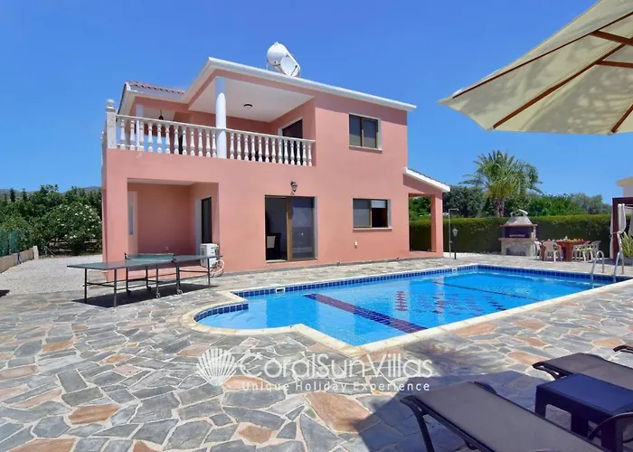 Family Short Walk To Coral Bay Strip 5 Min And Pub, Shops Etc