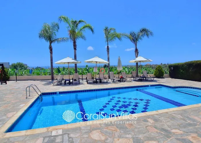 Family Short Walk To Coral Bay Strip 5 Min And Pub, Shops Etc *