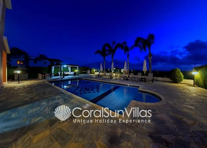 Villa Family Short Walk To Coral Bay Strip 5 Min And Pub, Shops Etc *