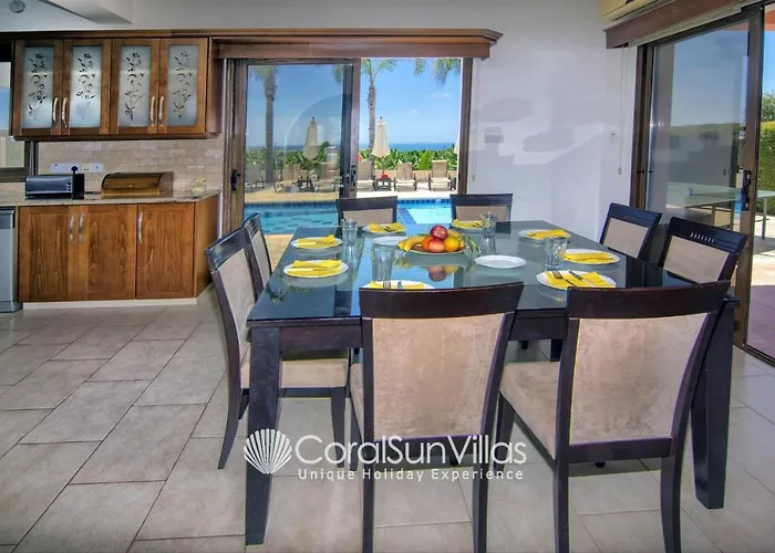 Villa Family Short Walk To Coral Bay Strip 5 Min And Pub, Shops Etc Pégeia